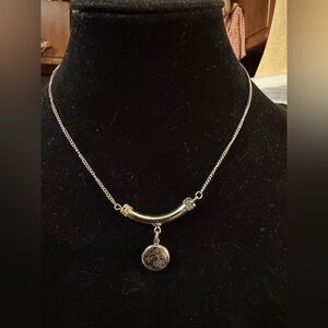 Vintage Silvertone Engraved Flower Locket Pendant Necklace 14” Choker Chain